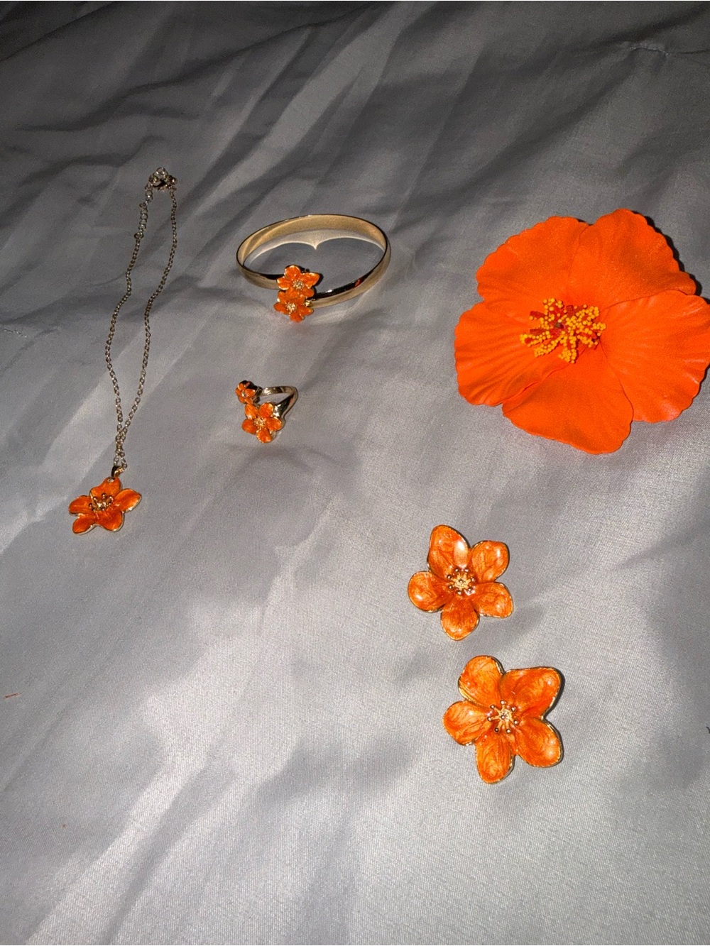EUC ~ Orange Flower Jewelry Set — Gold-Tone Pendant, Ring & Earrings